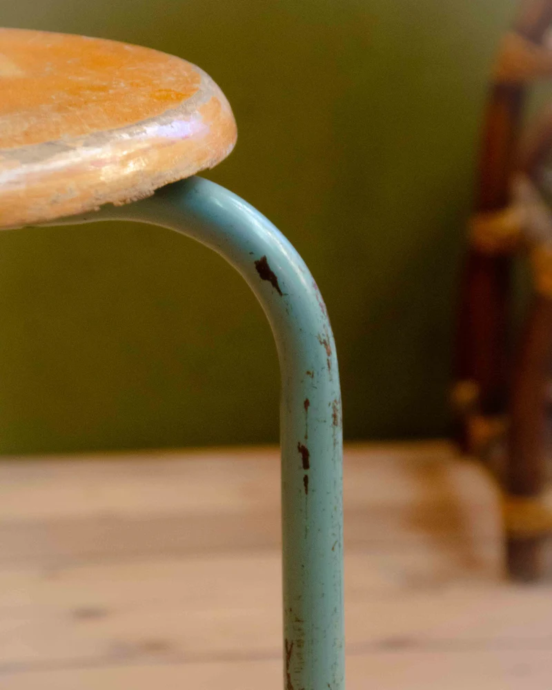 Regis, le tabouret d'école N°1544