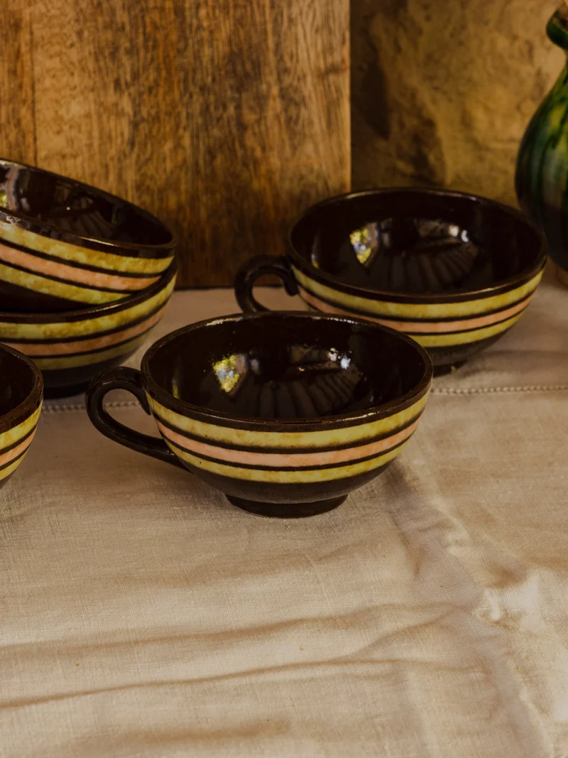 Léandre, le lot de 5 tasses à café en faïence marron N°211