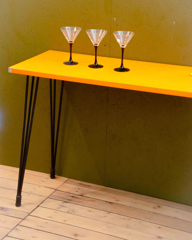 Hanna, la console en formica N°1546