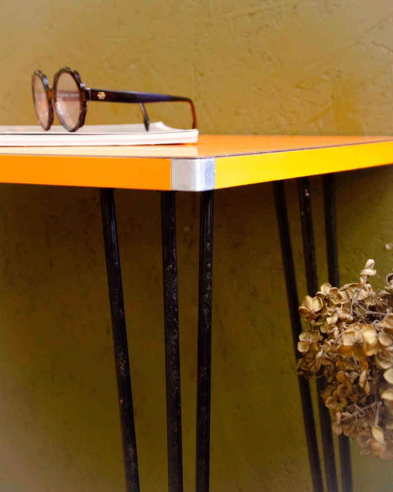 Hanna, la console en formica N°1546