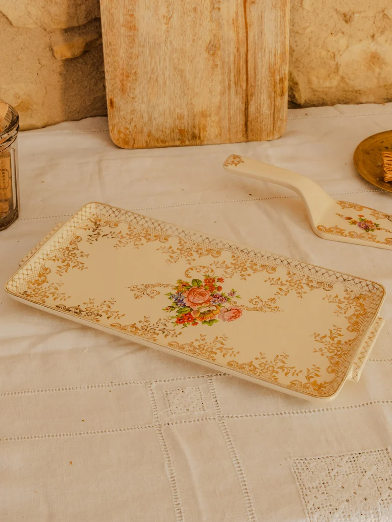 Nestor, le plat et la pelle à tarte en porcelaine N°768