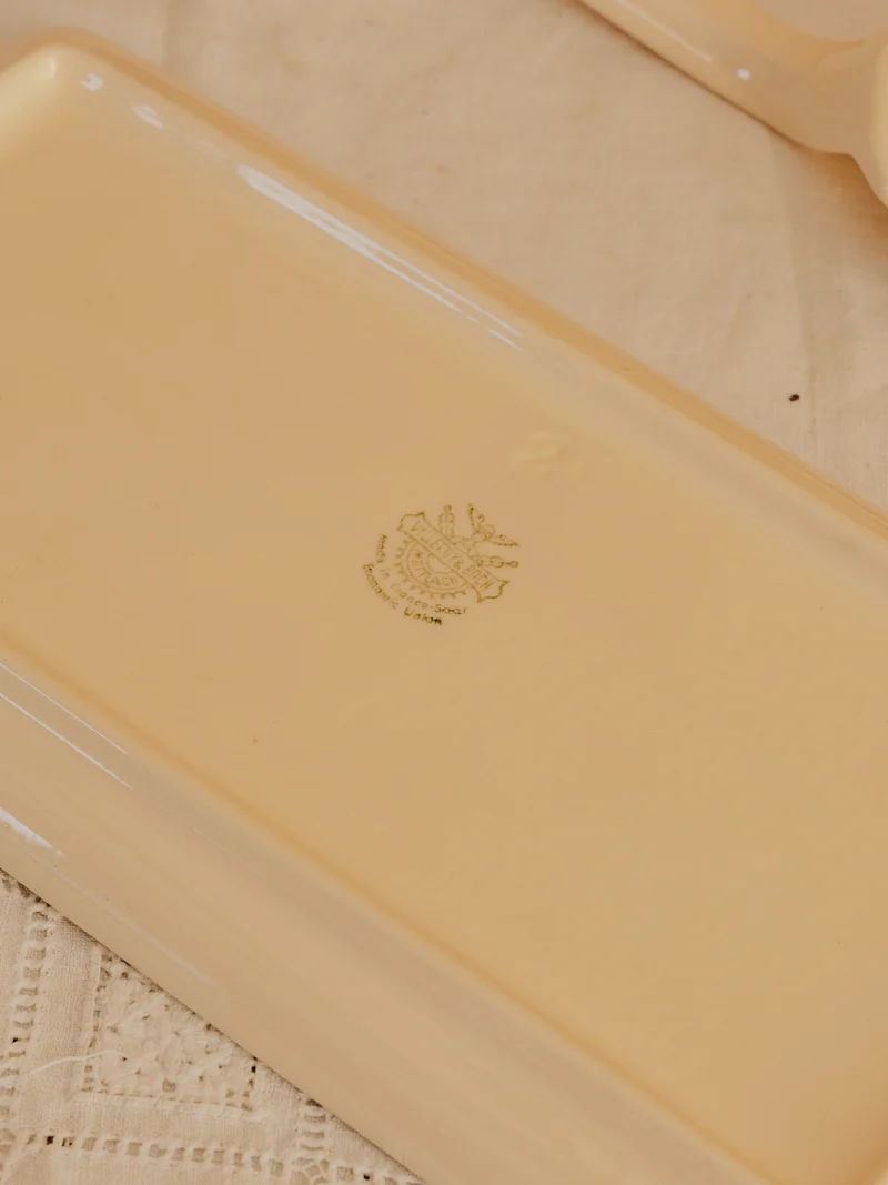Nestor, le plat et la pelle à tarte en porcelaine N°768