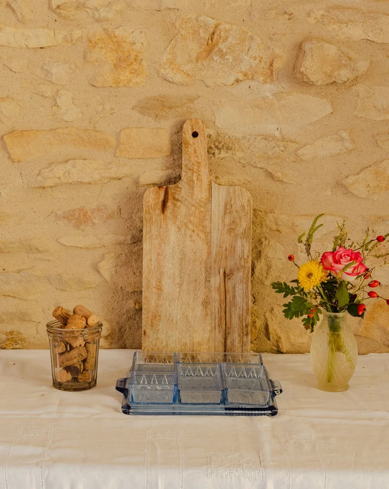 Nestor, le plateau apéritif en verre bleu N°755