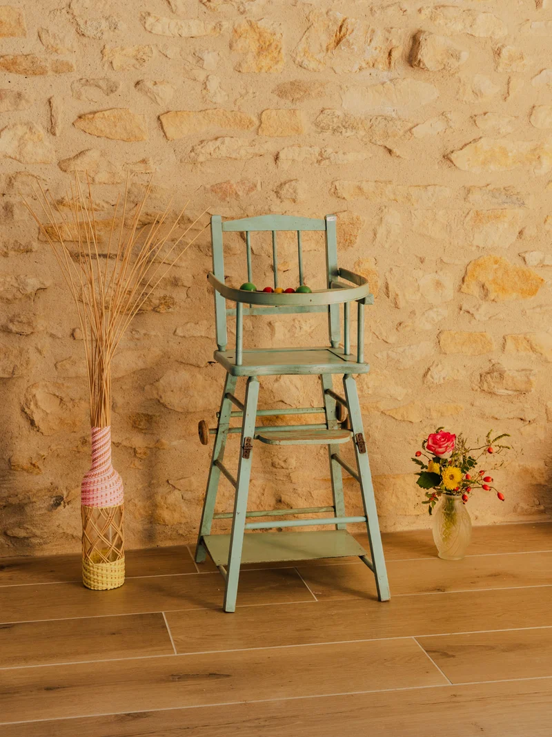 Alix, la chaise pour poupées en bois bleu N°1154