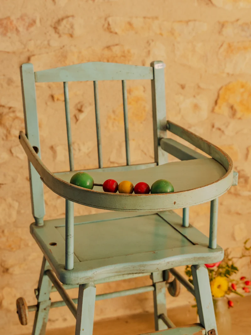 Alix, la chaise pour poupées en bois bleu N°1154