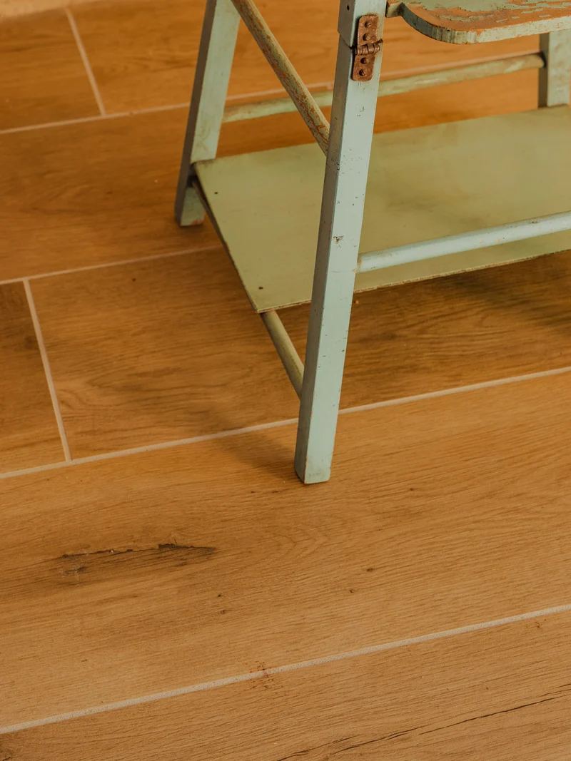 Alix, la chaise pour poupées en bois bleu N°1154