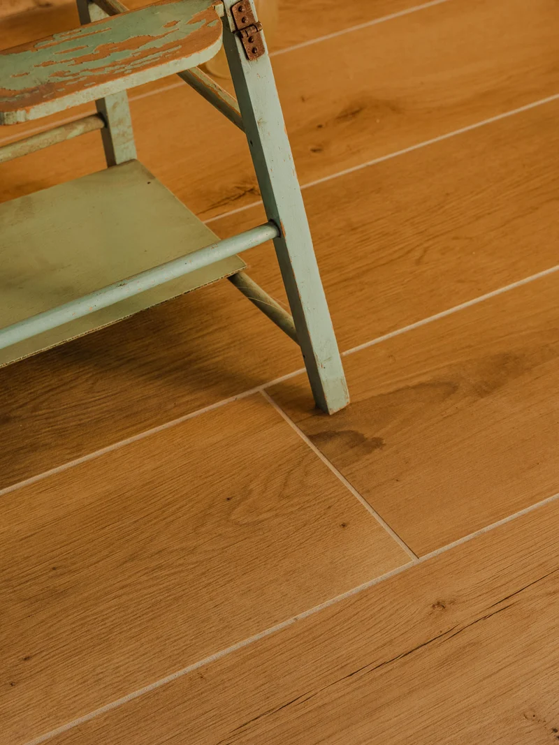 Alix, la chaise pour poupées en bois bleu N°1154