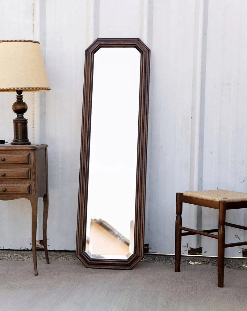 Georges, le grand miroir vertical biseauté en bois foncé N°1361