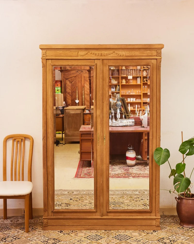 Victoria, la vitrine en bois sablé N°1334