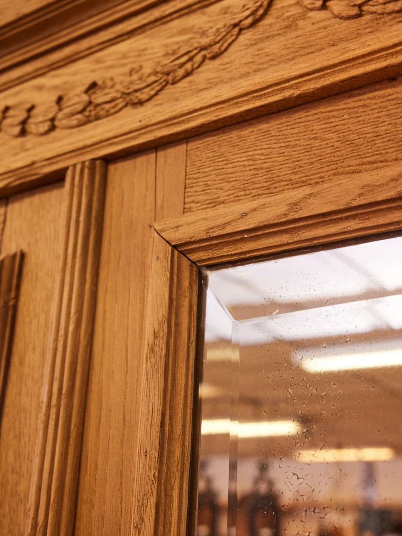 Victoria, la vitrine en bois sablé N°1334