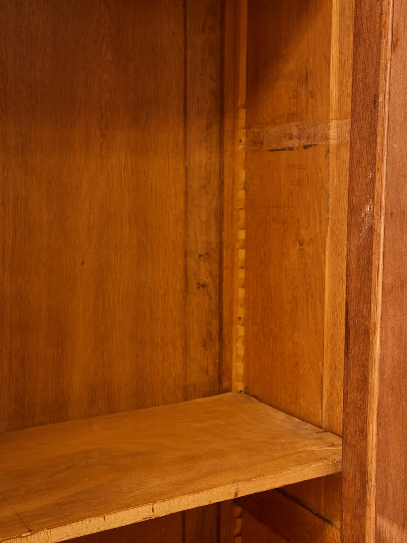 Victoria, la vitrine en bois sablé N°1334