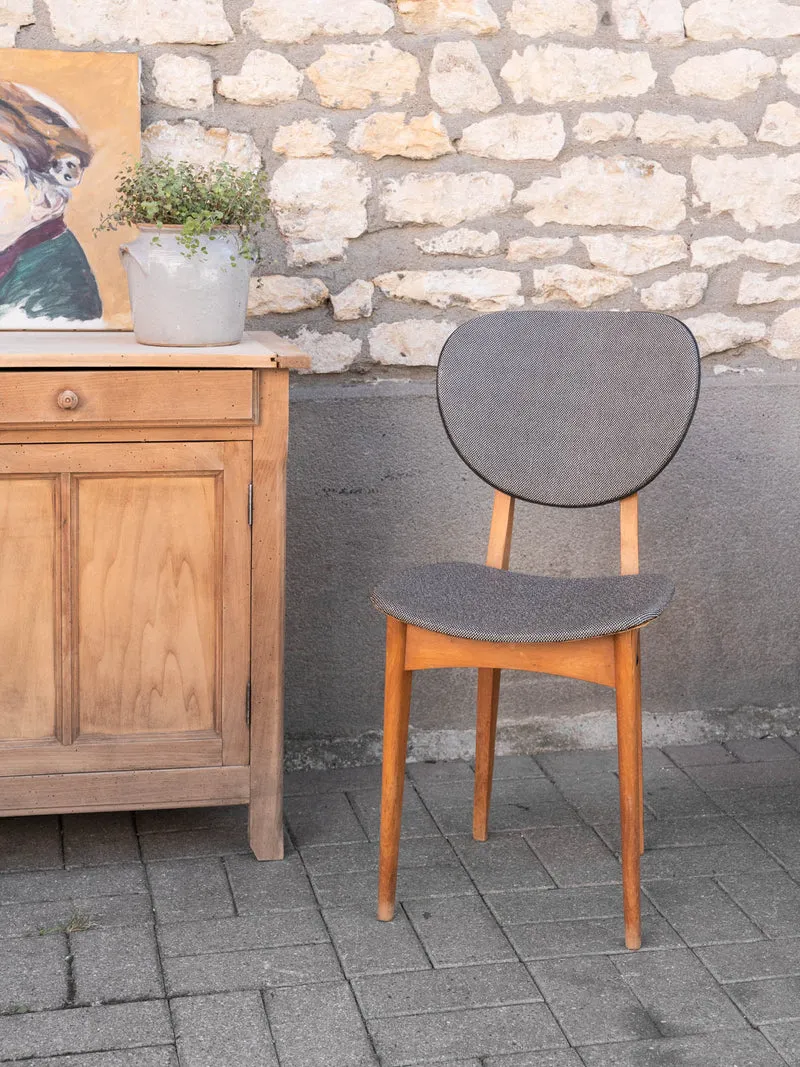 Alma, la chaise vintage en bois et revêtement synthétique N°1945