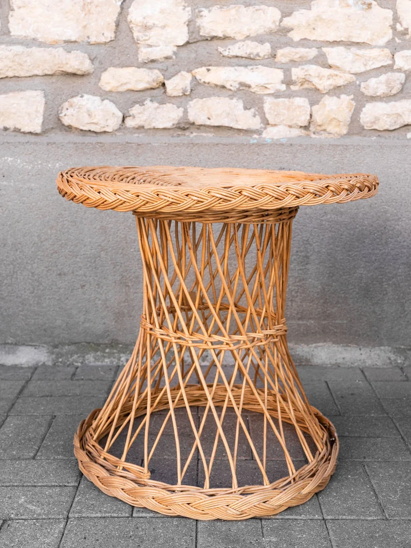 Francine, la table d'appoint ronde en rotin N°1545