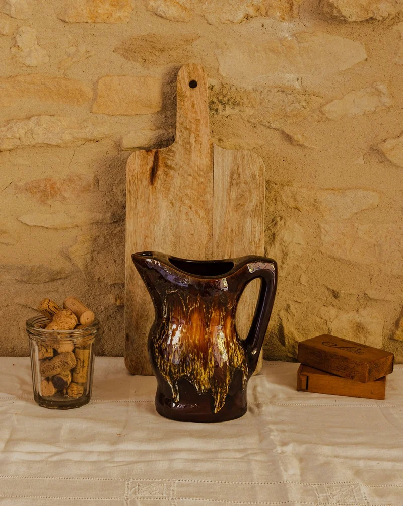 Gabrielle, la carafe en céramique marron N°172
