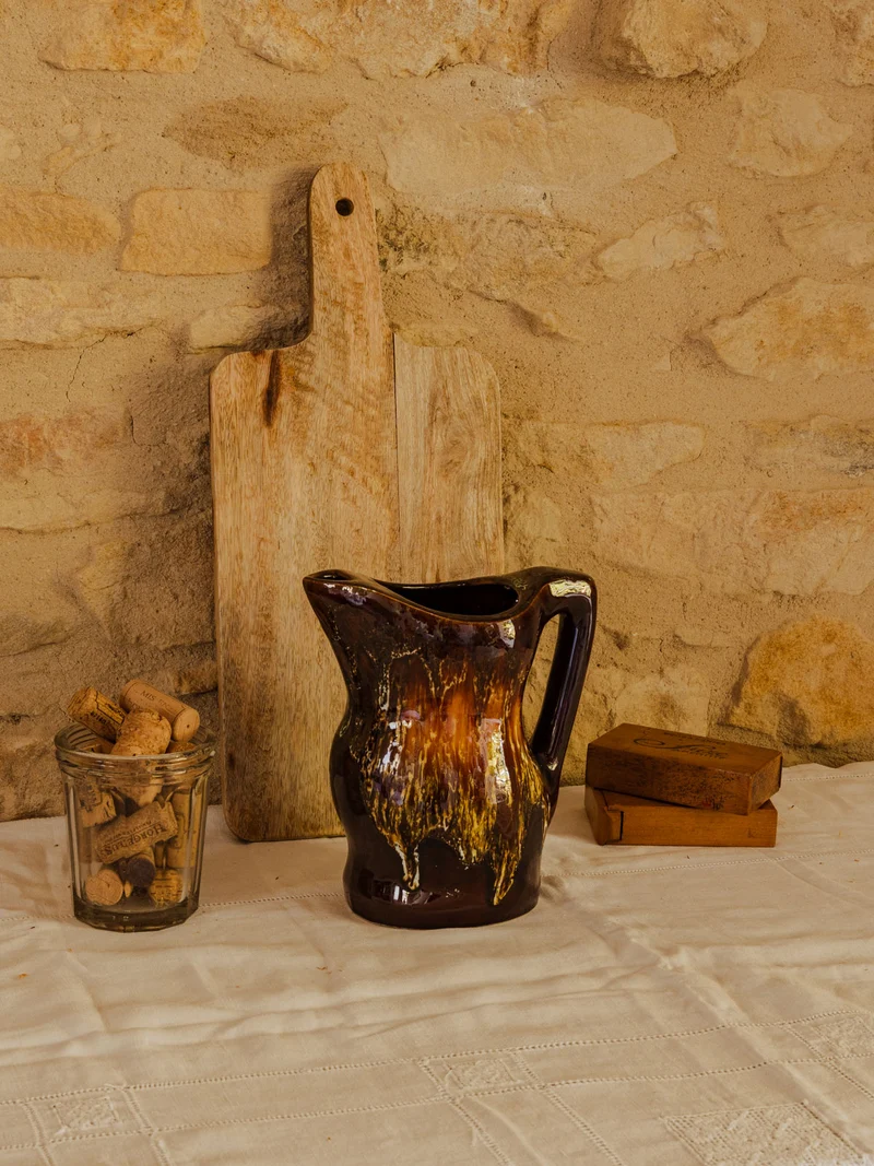 Gabrielle, la carafe en céramique marron N°172
