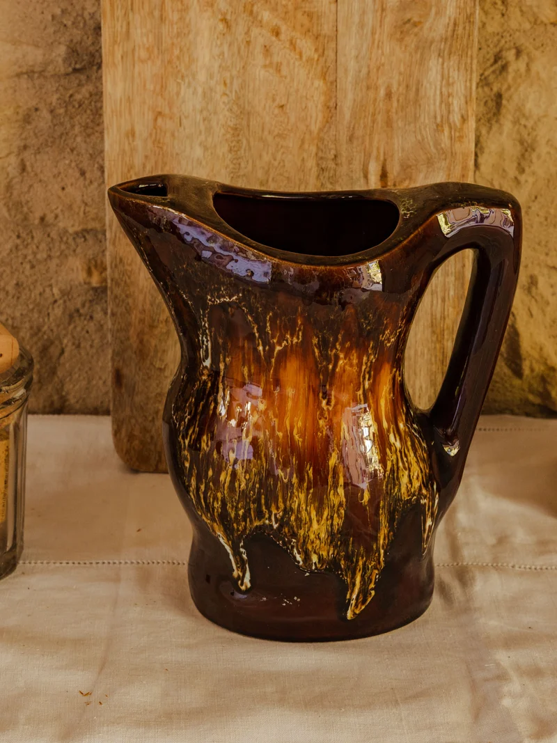 Gabrielle, la carafe en céramique marron N°172