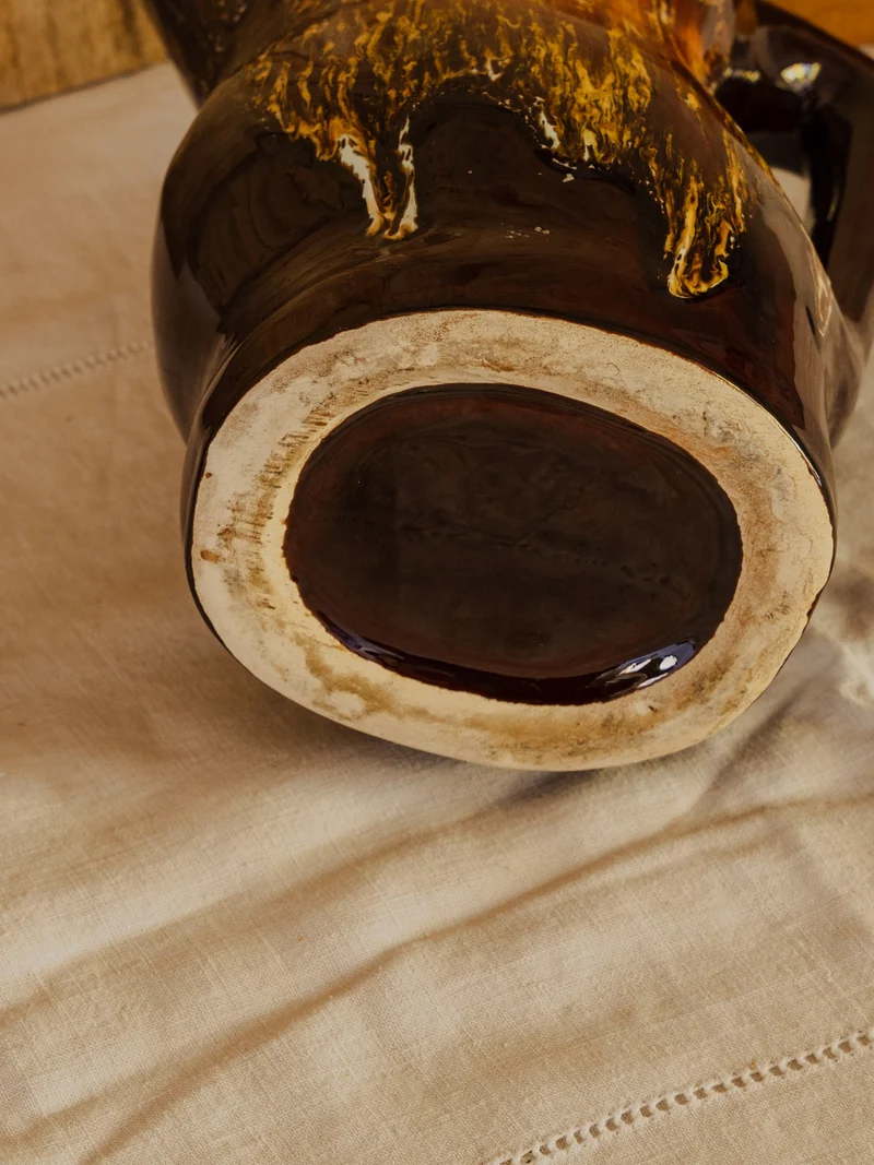 Gabrielle, la carafe en céramique marron N°172