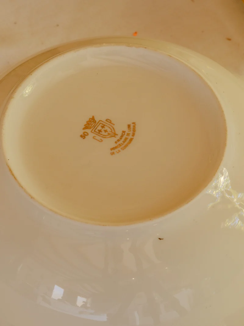 Nestor, le lot de 8 coupelles et saladier en porcelaine N°762
