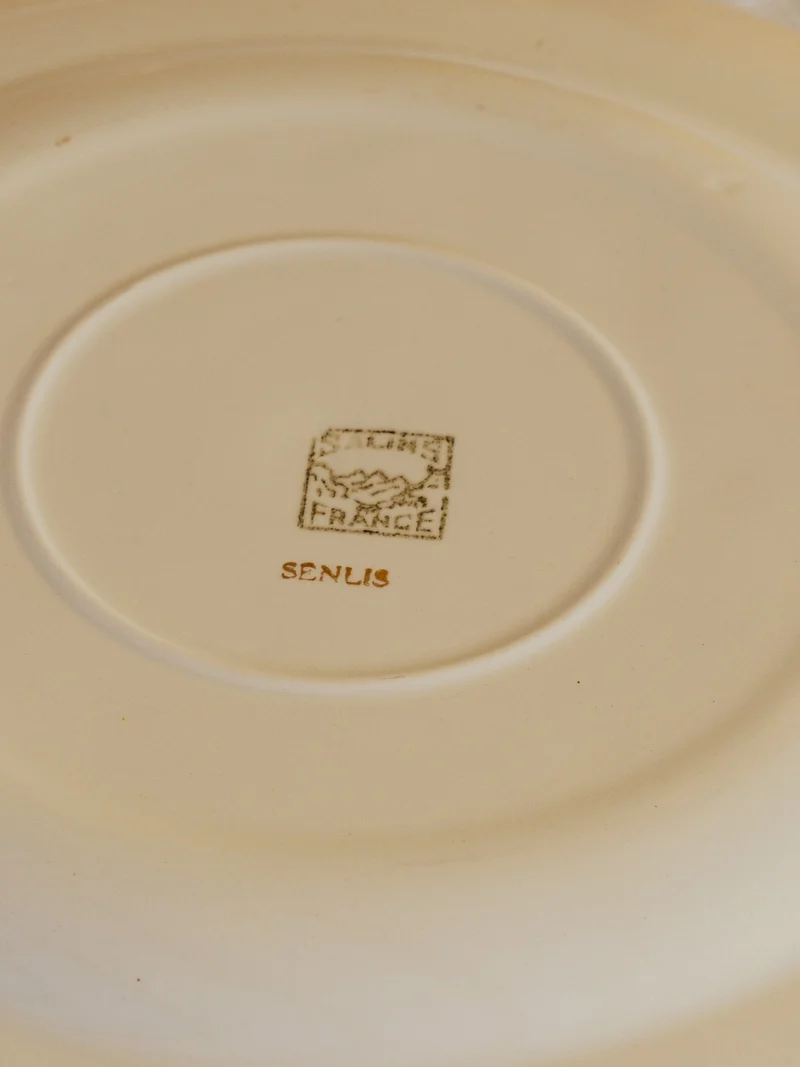 Antoinette, le lot de 8 assiettes en faïence N°336