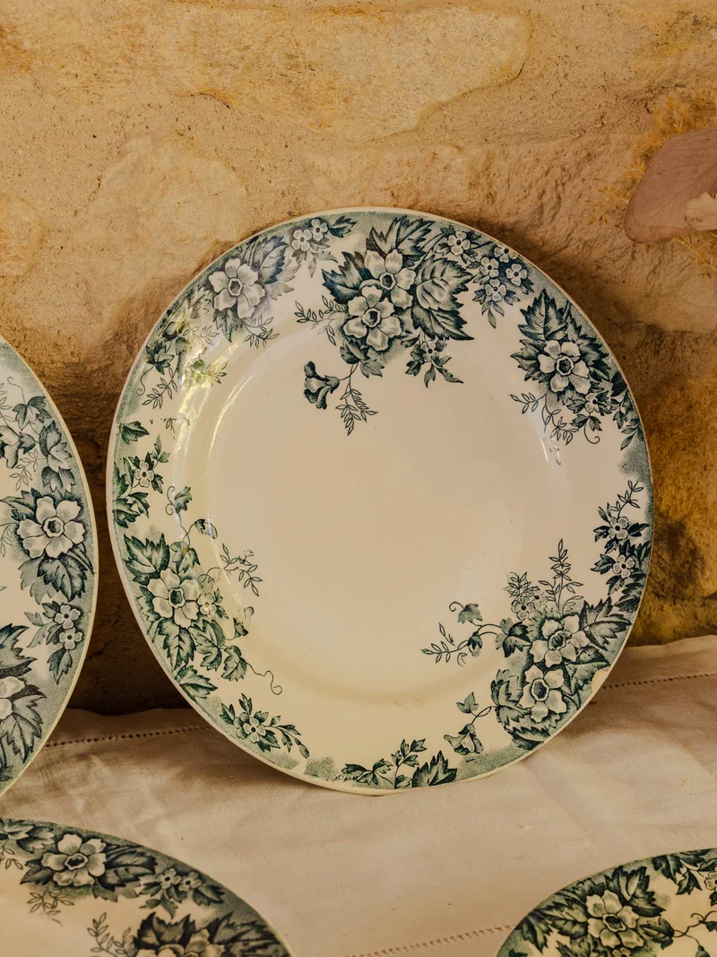 Antoinette, le lot de 6 assiettes en faïence N°337