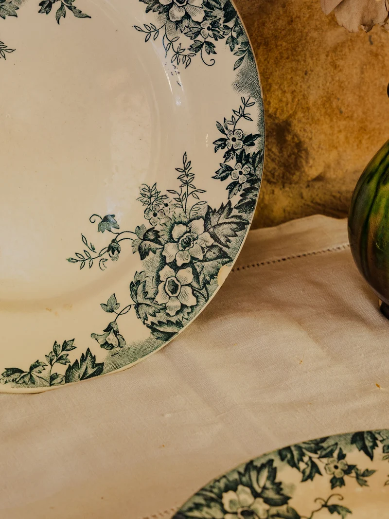 Antoinette, le lot de 6 assiettes en faïence N°337