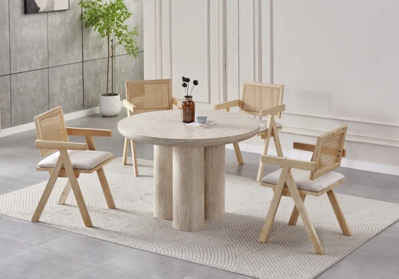 Ensemble table ronde travertin et chaises cannage - Lumia