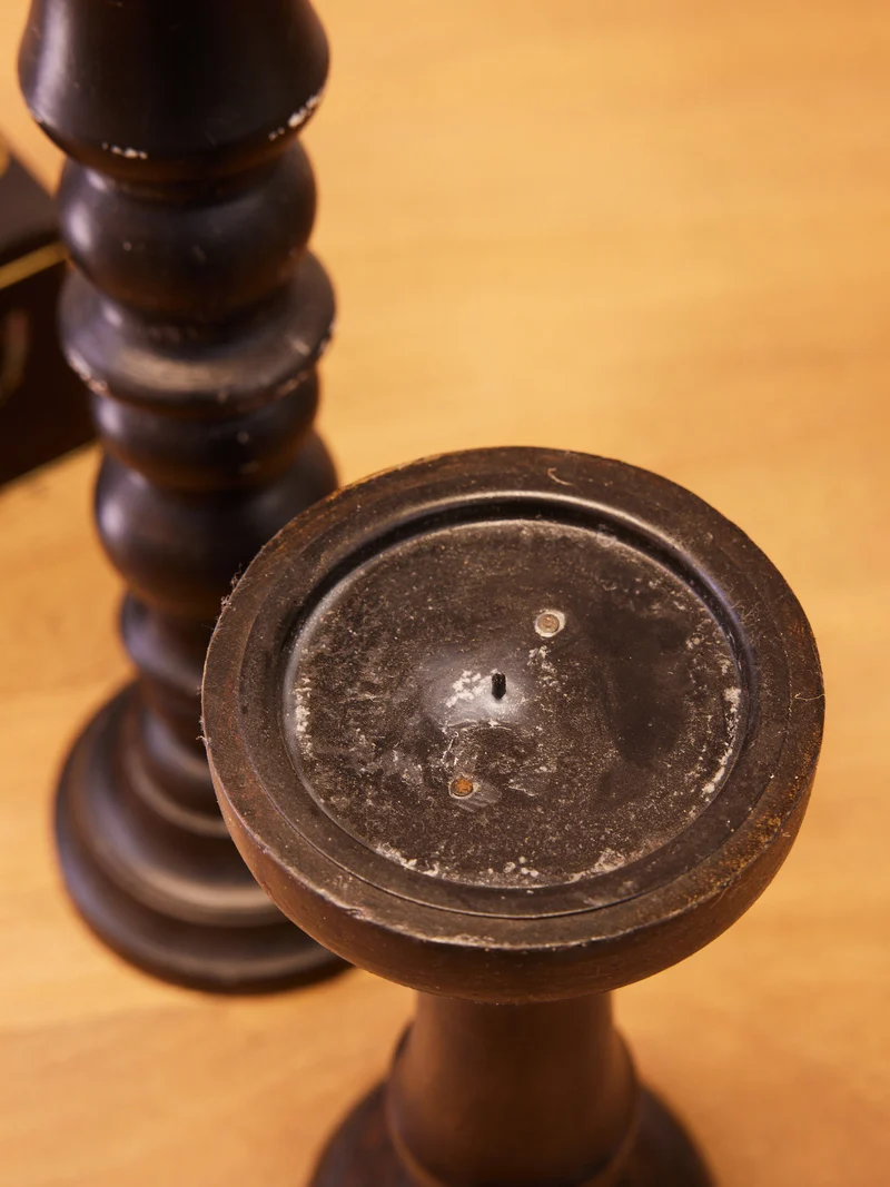 Ulysse, la paire de bougeoirs en bois N°126