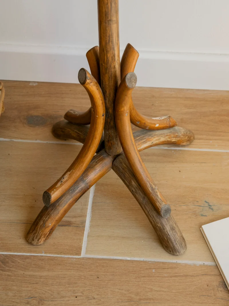 Ariel, le porte-plante tressé en bois foncé N°549