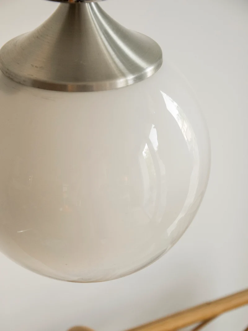 Sonia, la suspension au globe en verre opaque N°313