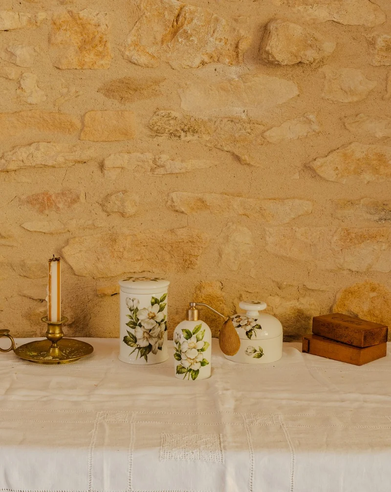 Alix, l'ensemble de pots en porcelaine blanche N°1149