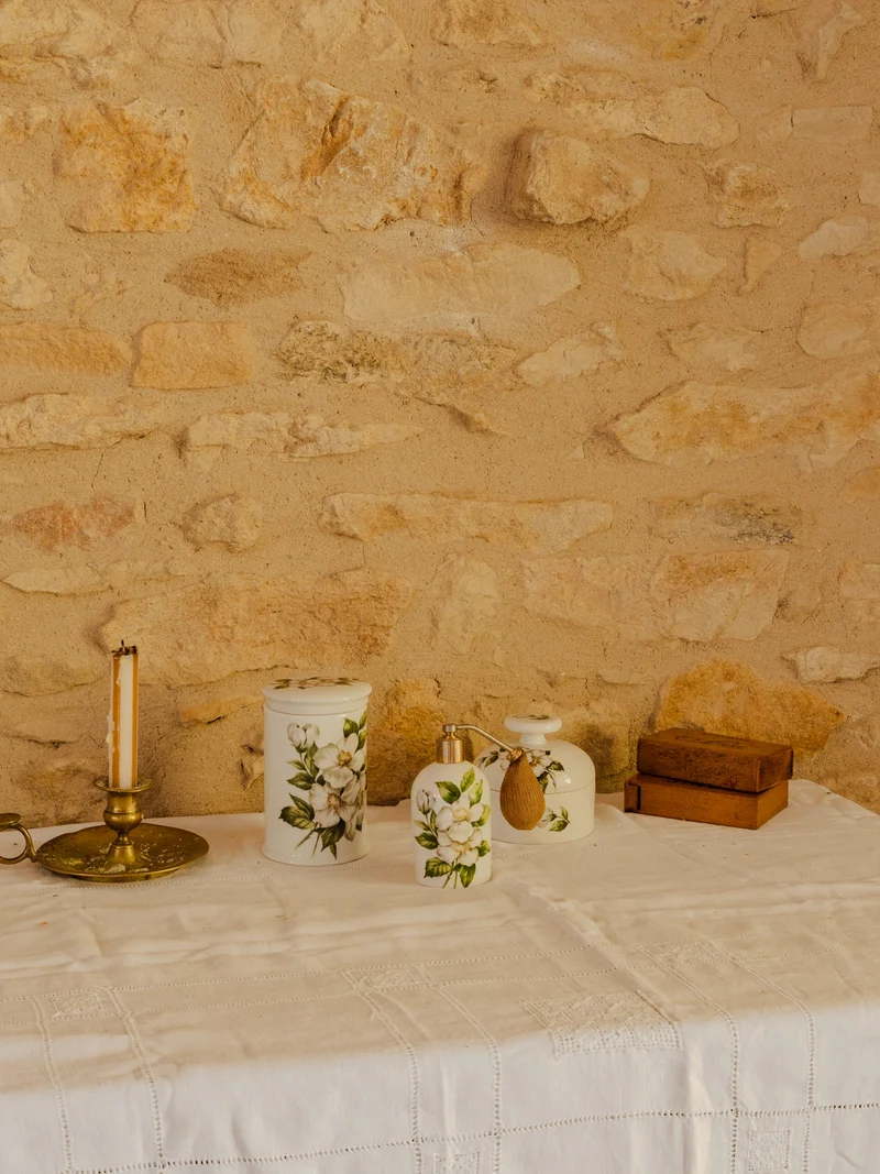 Alix, l'ensemble de pots en porcelaine blanche N°1149