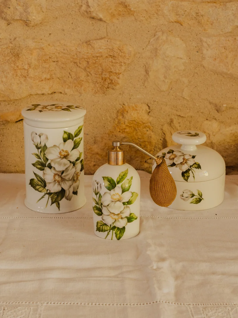 Alix, l'ensemble de pots en porcelaine blanche N°1149