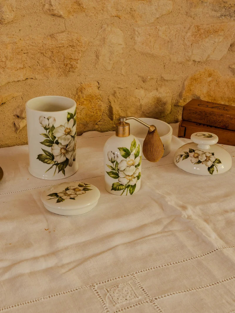 Alix, l'ensemble de pots en porcelaine blanche N°1149