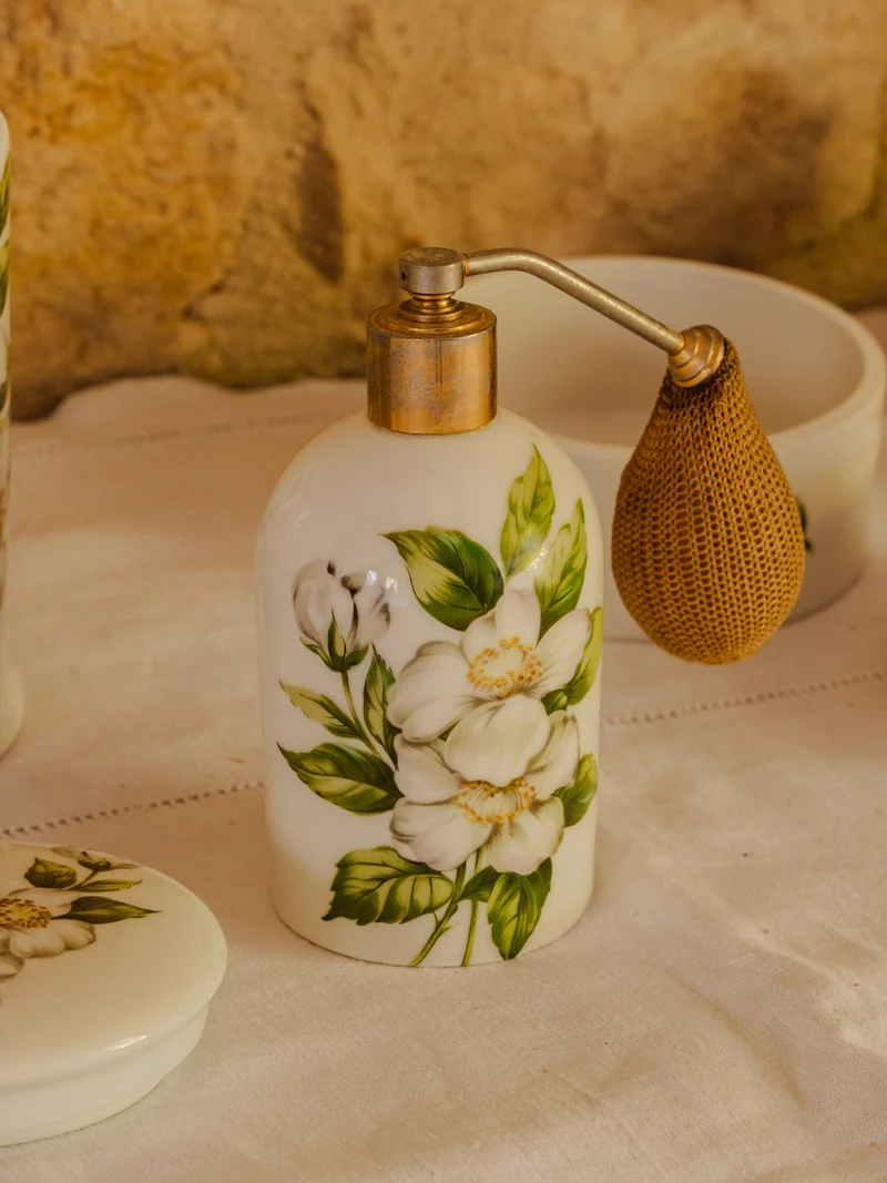 Alix, l'ensemble de pots en porcelaine blanche N°1149