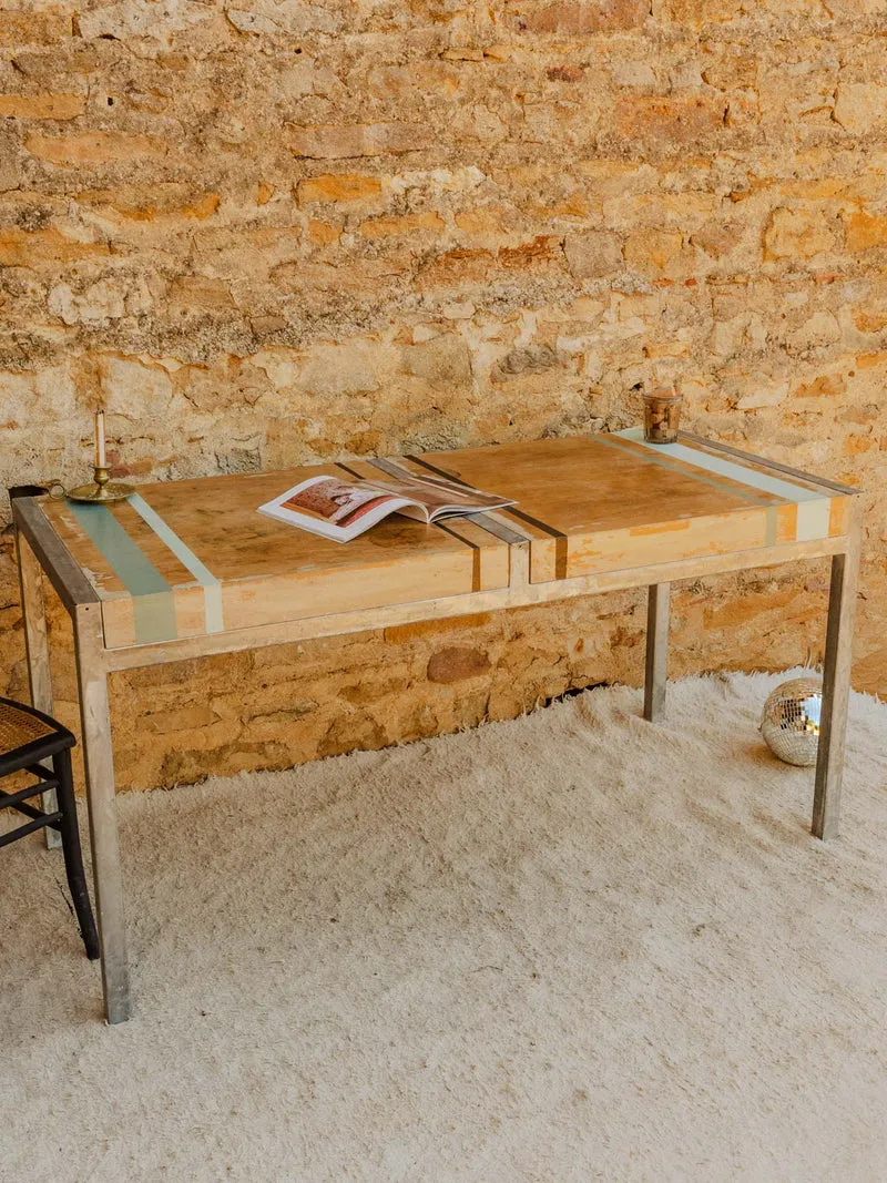 Romy, la table à manger en métal et bois N°1513