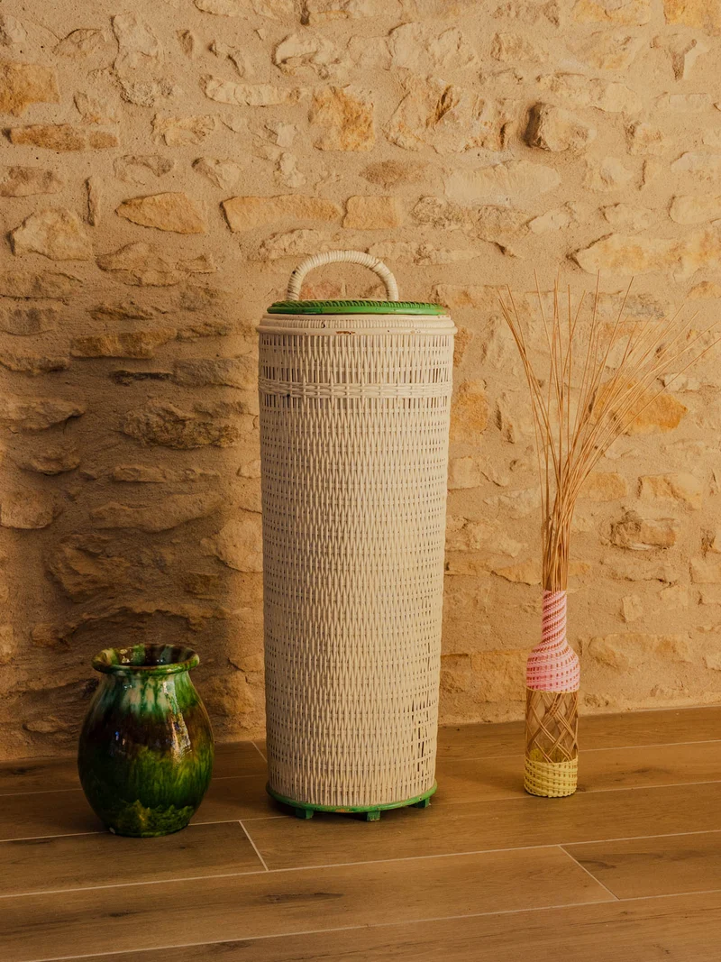 Ambroise, le porte-parapluies en osier blanc N°977