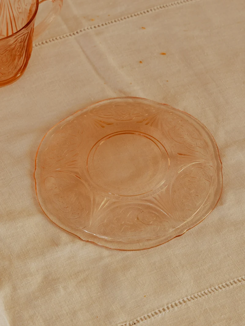 Léandre, le lot de 4 tasses et 6 assiettes en rosaline N°213