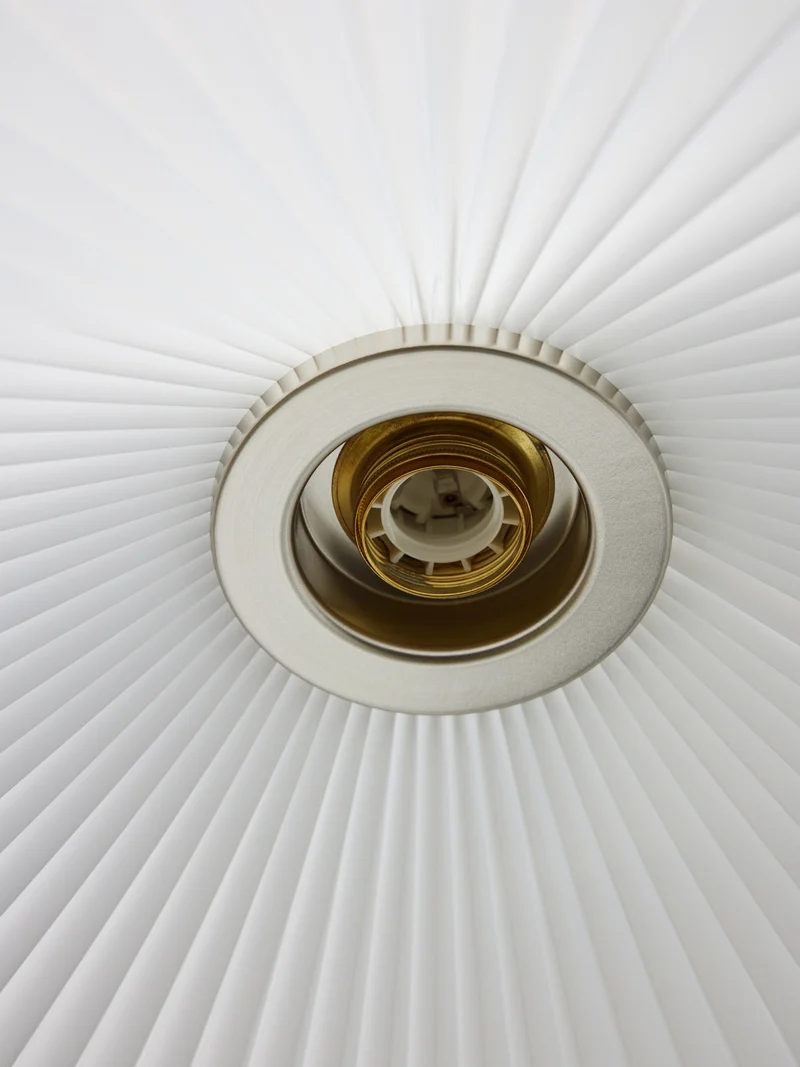 Julien, le lampadaire en bois N°395