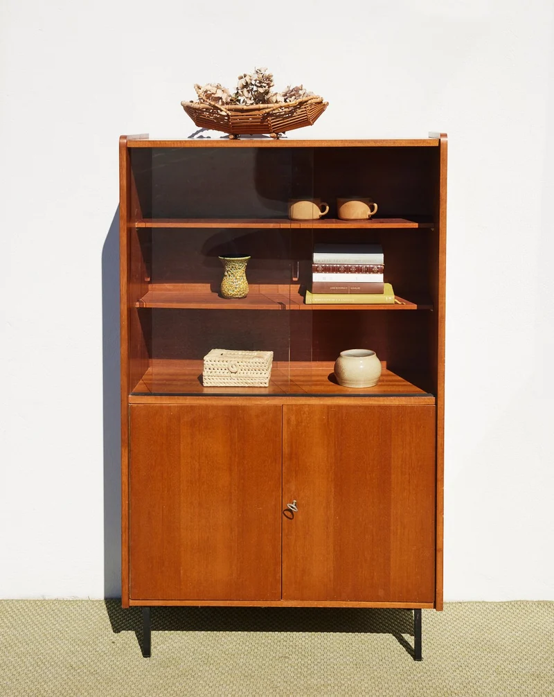 Victoria, la vitrine vintage en bois N°1340