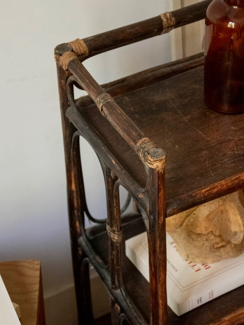Francine, la table d'appoint en rotin et bambou N°1537