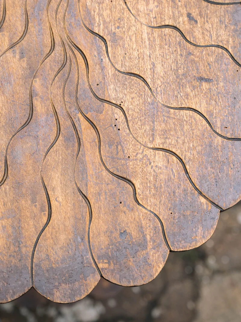 Francine, la table d'appoint style nautile N°1502