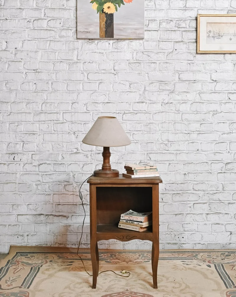 Odile, la table de chevet en bois massif N°1532