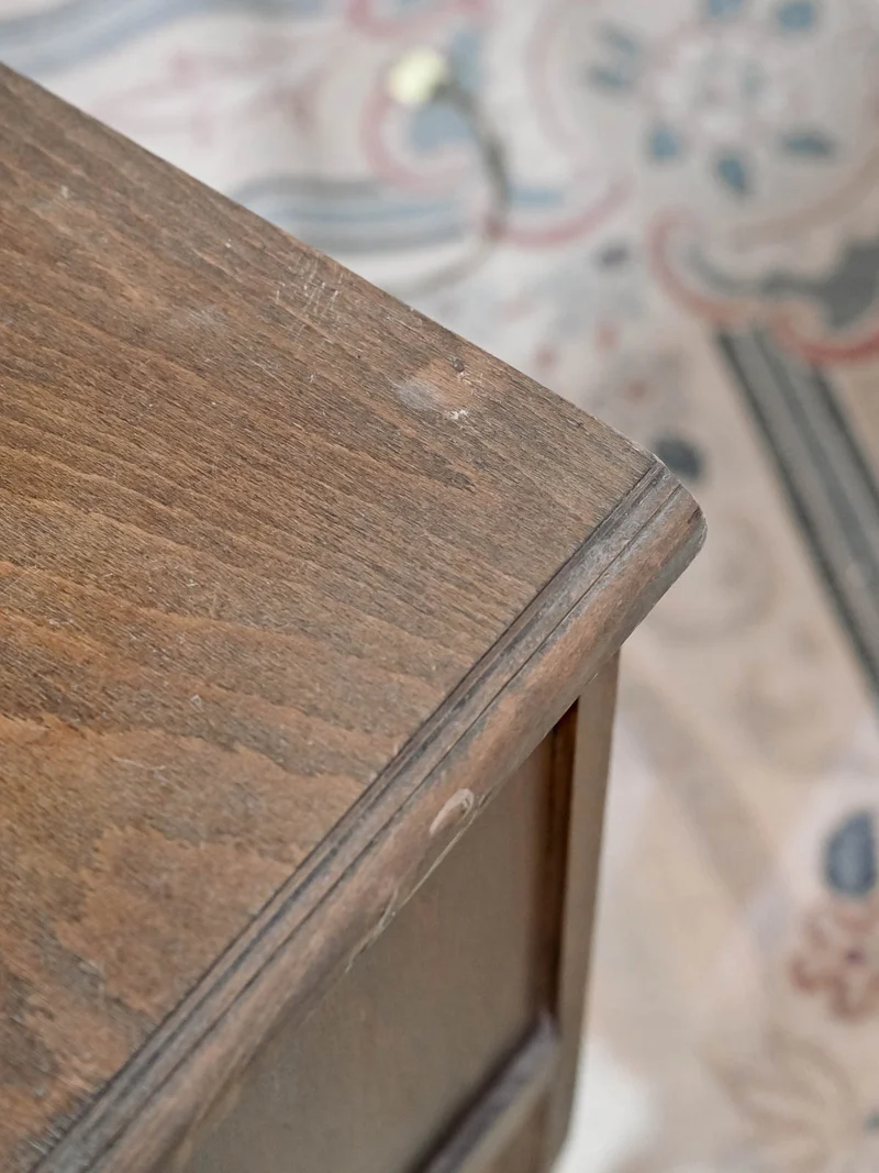 Odile, la table de chevet en bois massif N°1532