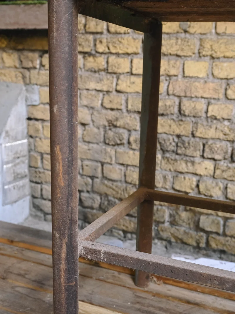 Francine, la table d'appoint de métier N°1541
