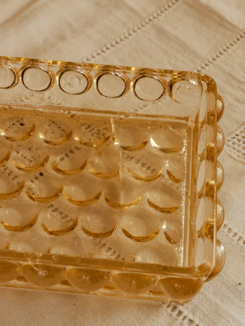 Nestor, le service de vaisselle en pâte de verre jaune N°759