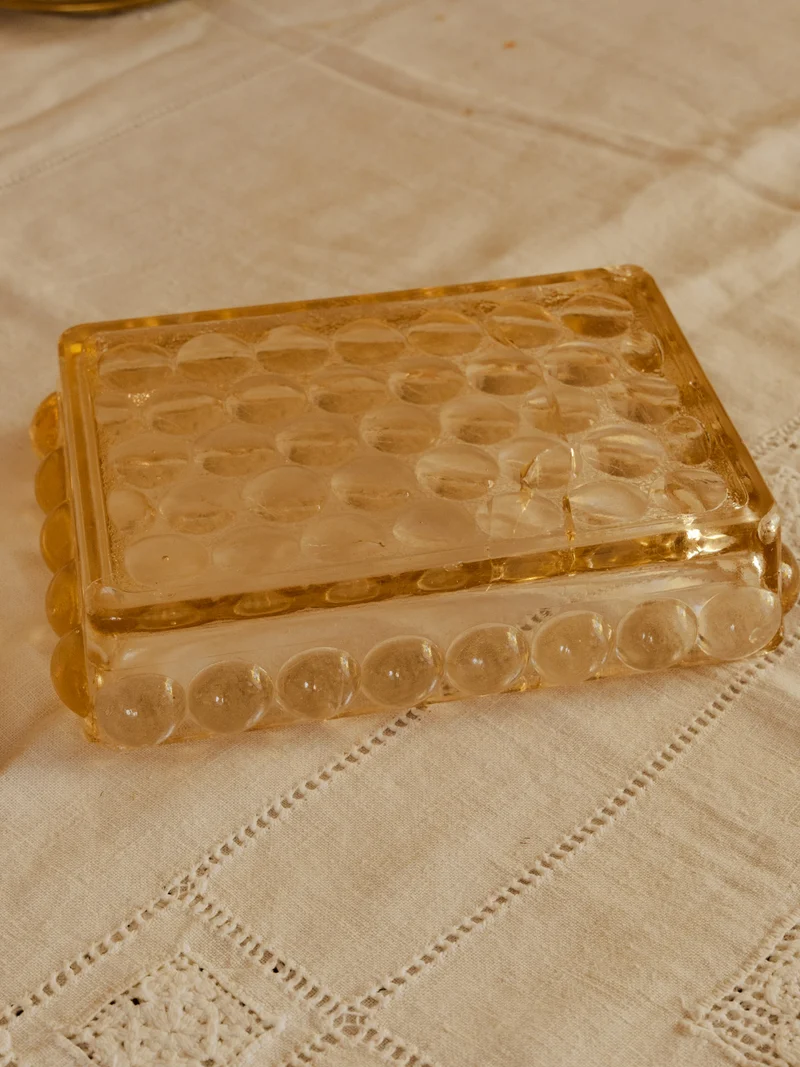 Nestor, le service de vaisselle en pâte de verre jaune N°759