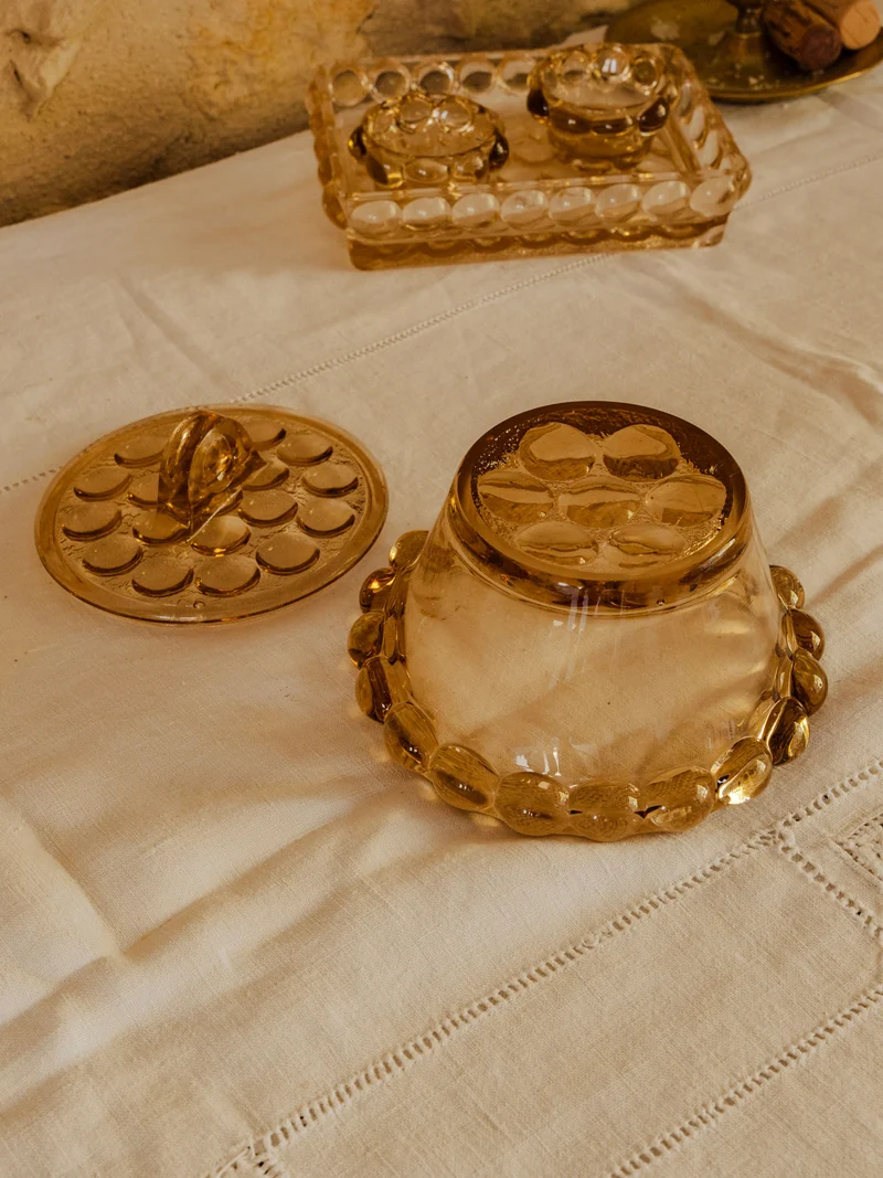 Nestor, le service de vaisselle en pâte de verre jaune N°759
