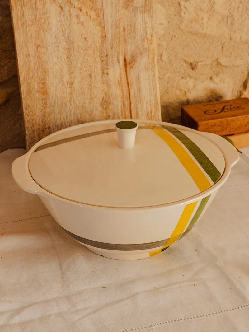 Nestor, la soupière en faïence N°766