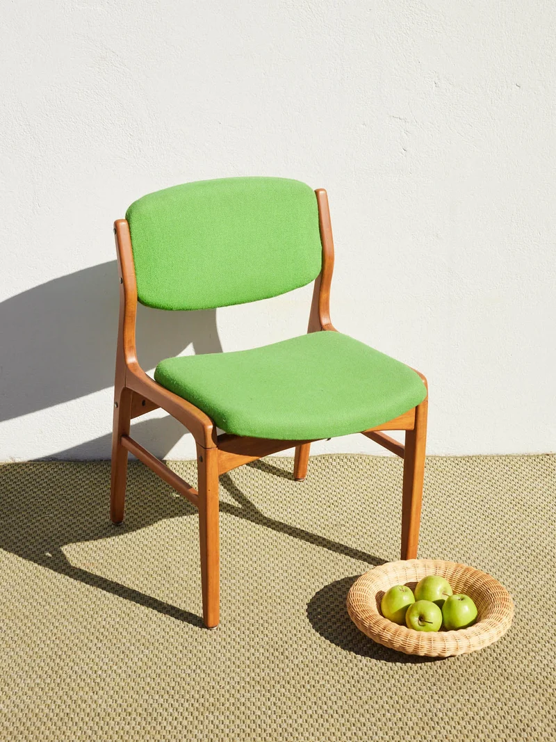 Alma, la chaise scandinave verte N°1927