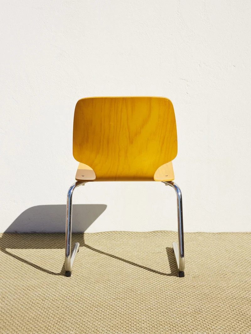 Alma, le lot de 4 chaises en bois N°1929